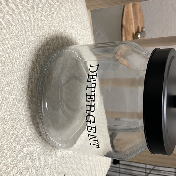 Jar for detergent. - Picture 2 of 3